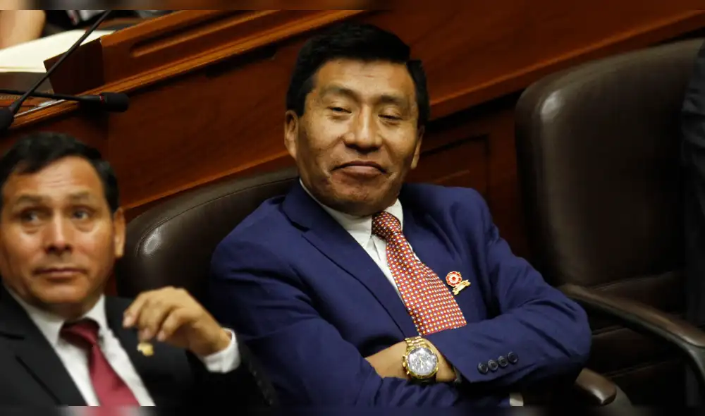 Comisión de Ética acuerda investigar a Mamani por estudios falsos