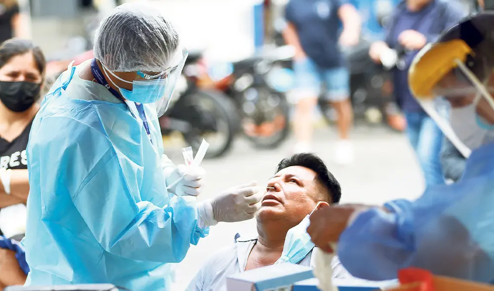 Pruebas. Casos pasaron de mil a 11 mil en nueve semanas. Foto: Jaime Mendoza/La República