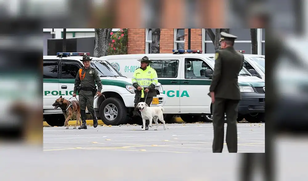 Las primeras imágenes del atentado con coche bomba en escuela policial de Bogotá [FOTOS]
