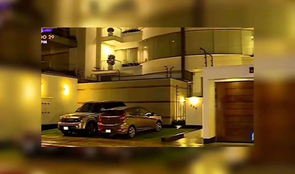 Surco: falso repartidor de flores secuestra a familia. Fuente: Latina. Surco: falso repartidor de flores secuestra a familia. Fuente: Latina.