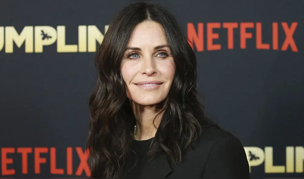 Esposa de David Beckham se pronuncia tras sexy foto con Courteney Cox Esposa de David Beckham se pronuncia tras sexy foto con Courteney Cox
