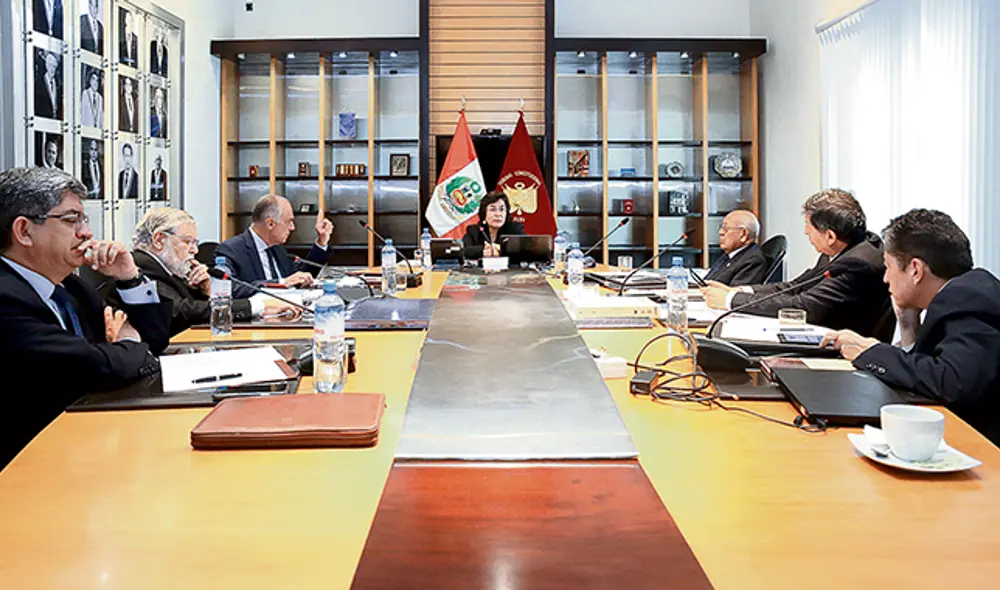 Decisión. Tribunal Constitucional nombraría hoy un ponente por la demanda competencial.