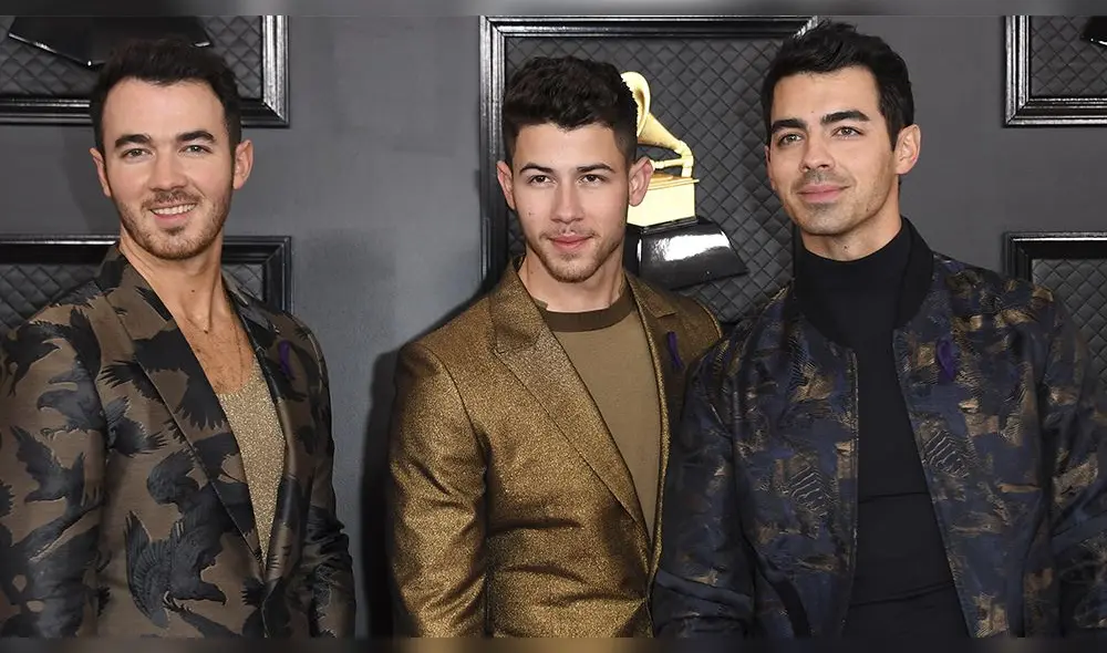 Jonas Brothers rinden homenaje a Kobe Bryant