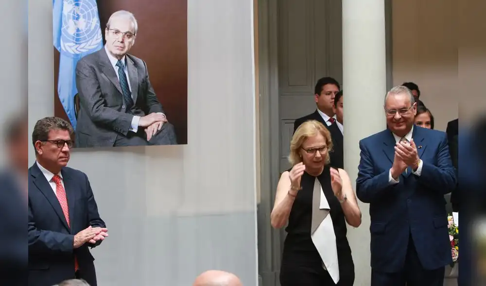 Cancillería inaugura muestra fotográfica en honor de Pérez de Cuéllar  