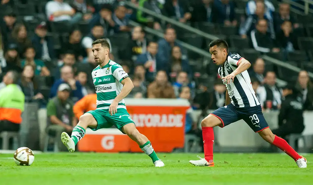 Monterrey y Santos Laguna se enfrentan por el pase a semifinales de la Liga MX. | Foto: AFP