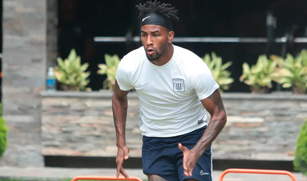 Carlos Ascues, llega a Alianza Lima tras temporada y media de pertenecer a Orlando City.