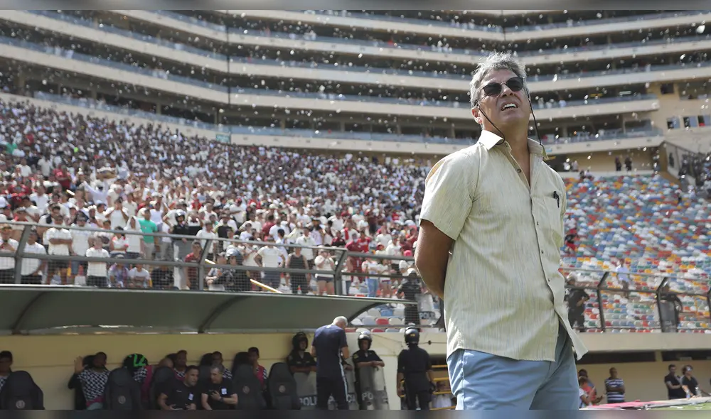 Alianza Lima: hincha se despide de Pablo Bengoechea afuera de Matute. Alianza Lima: hincha se despide de Pablo Bengoechea afuera de Matute.