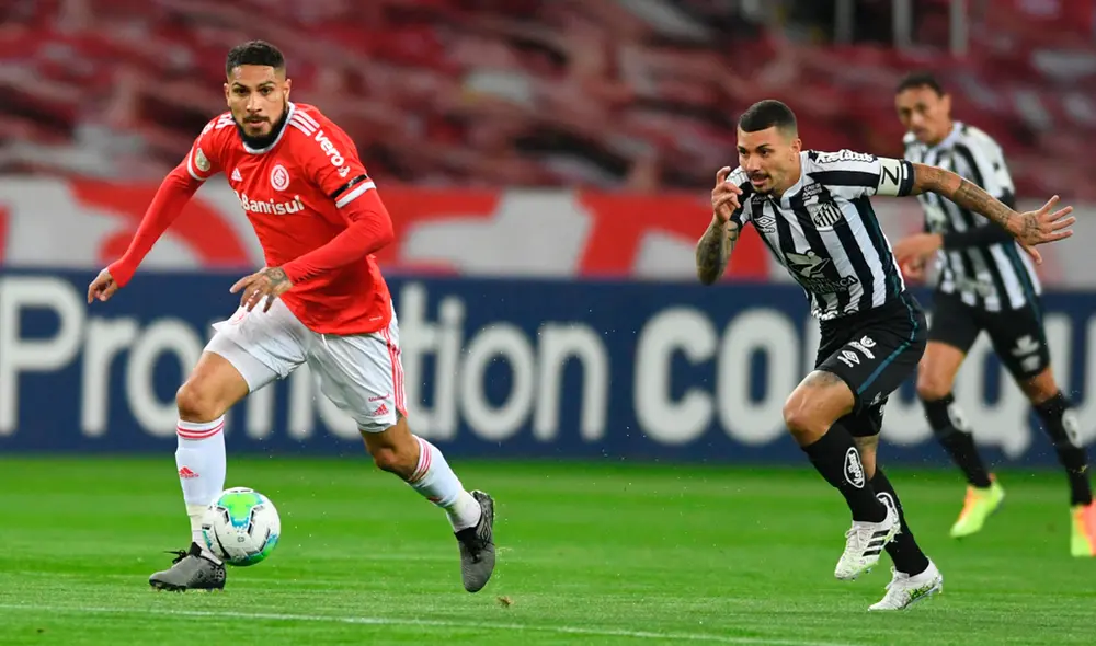 Paolo Guerrero suma cinco goles desde el regreso del fútbol brasileño tras la suspensión por la COVID-19. Foto: Internacional
