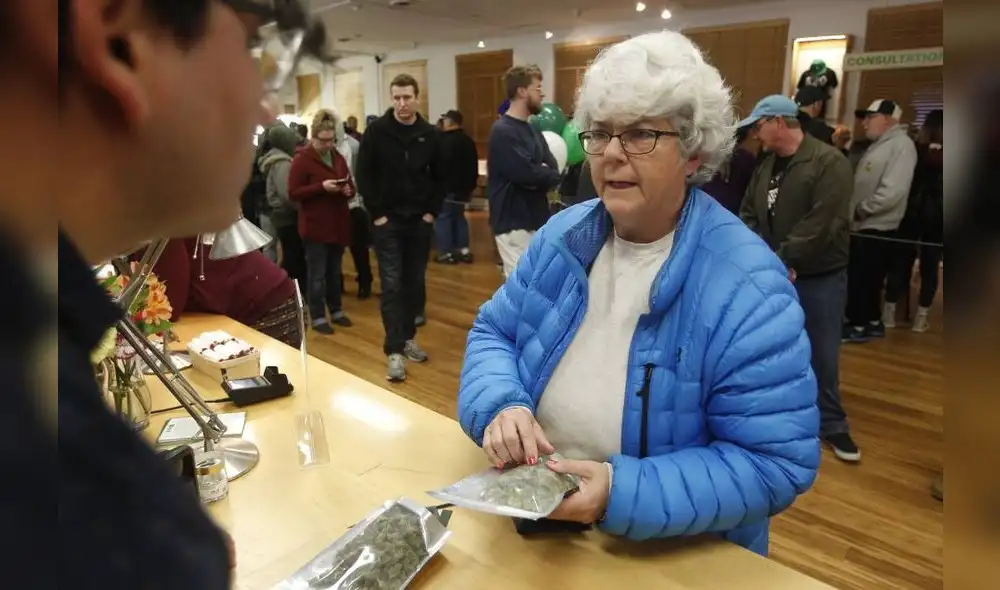 Proponen legalizar la marihuana para pagar pensiones 