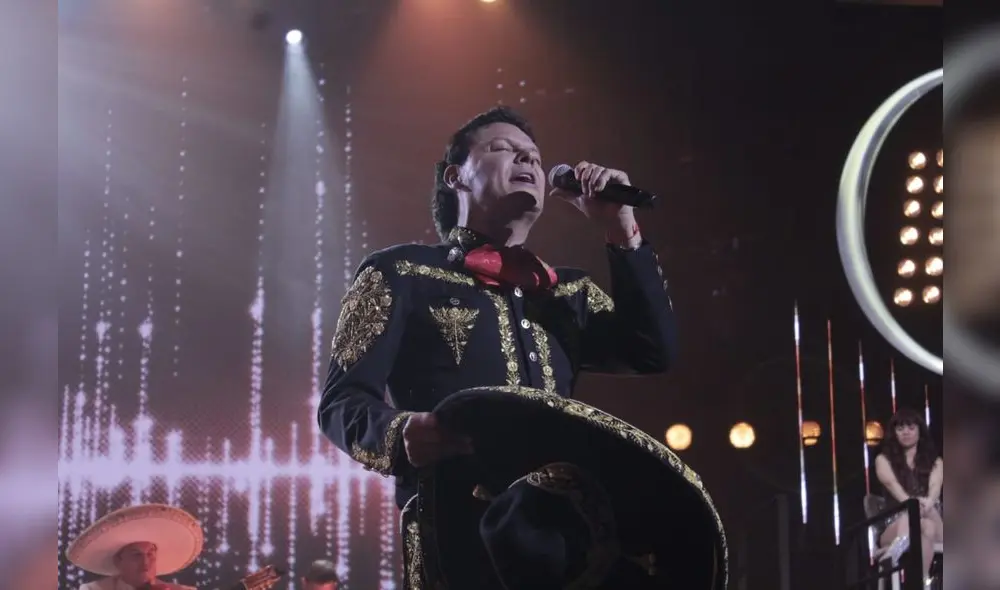 Pedro Fernandez se presenta en La Academia. Foto: Twitter.