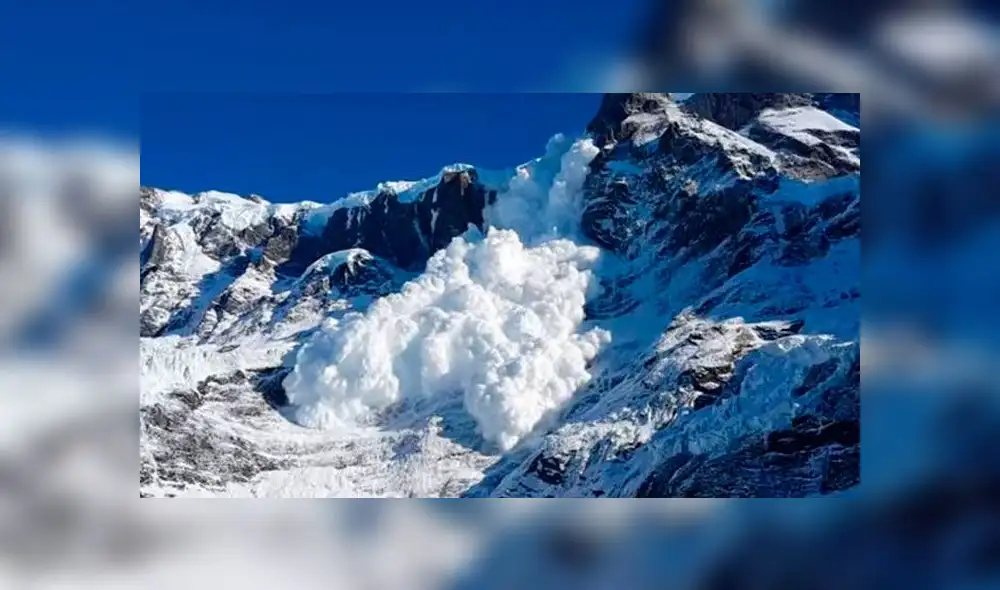 Milagroso rescate de niño sepultado bajo avalancha de nieve [FOTOS]