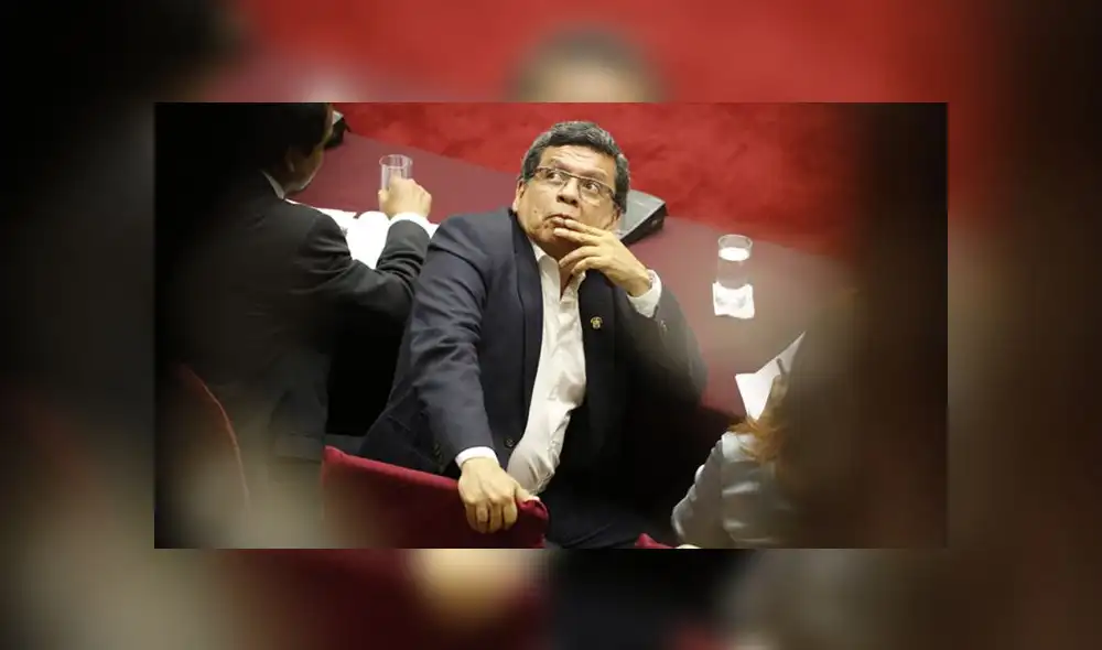 Frente Amplio presenta proyecto de ley para adelantar elecciones Frente Amplio presenta proyecto de ley para adelantar elecciones