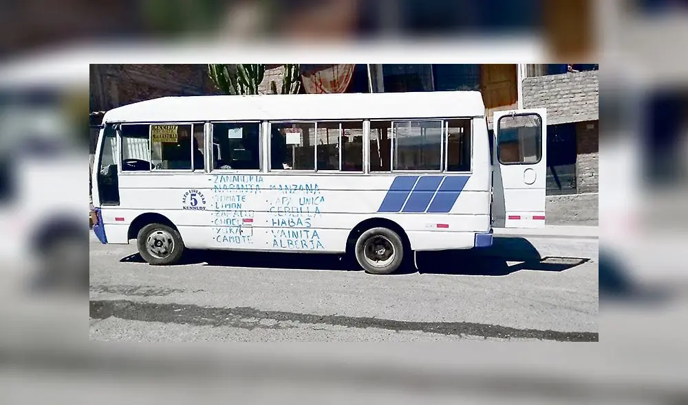 Vehículo acondicionado. Esta unidad recorre las calles con verduras para abastecer a amas de casa.
