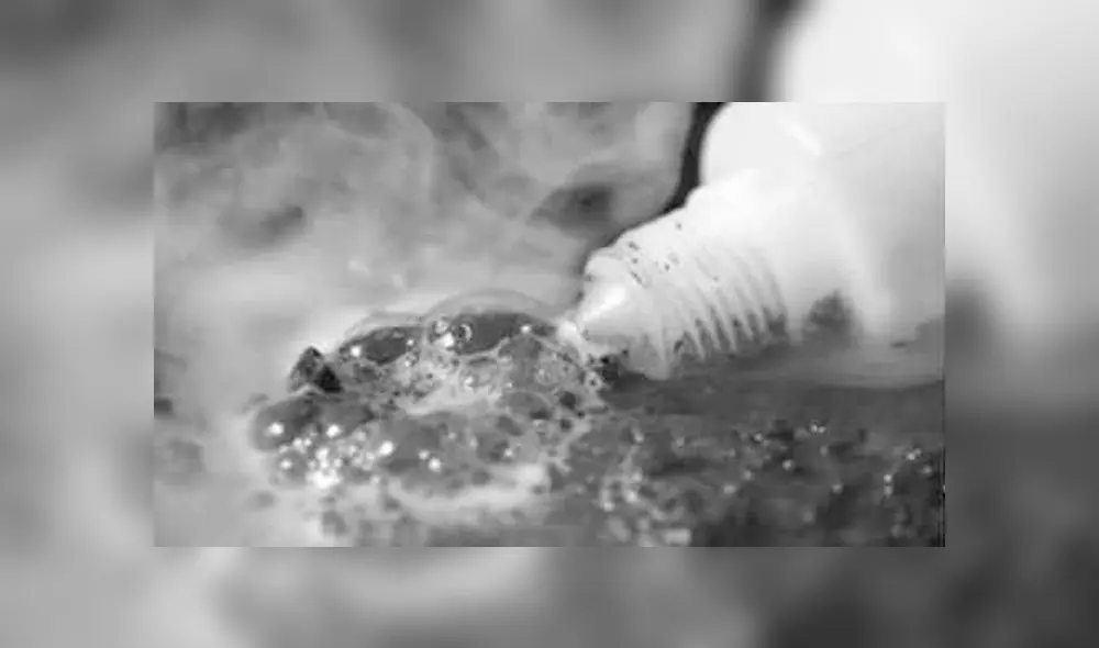 Adolescente es atacada con ácido por el director y maestros de su escuela Adolescente es atacada con ácido por el director y maestros de su escuela