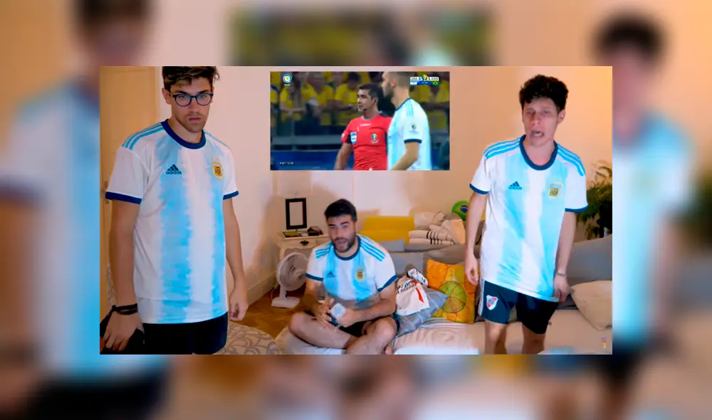 El grupo de hinchas argentinos conocidos como 'Los Displicentes' tuvieron un divertida reacción al partido de su selección.