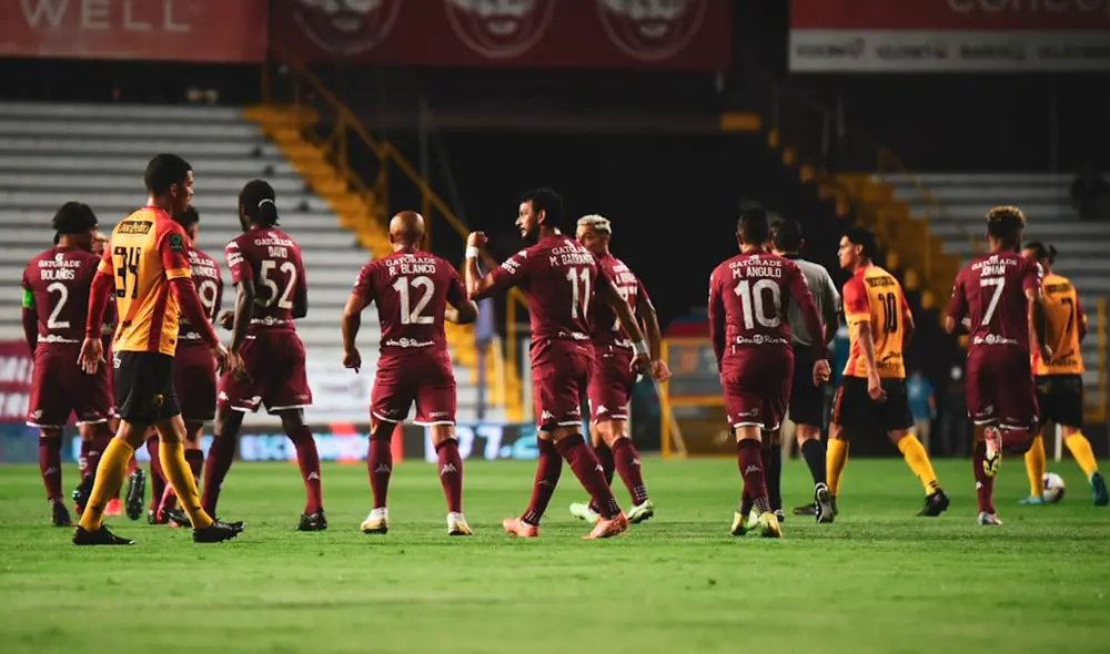 Saprissa y Herediano en una nueva edición del clásico de la Liga de Costa Rica. | Foto: @SaprissaOficial