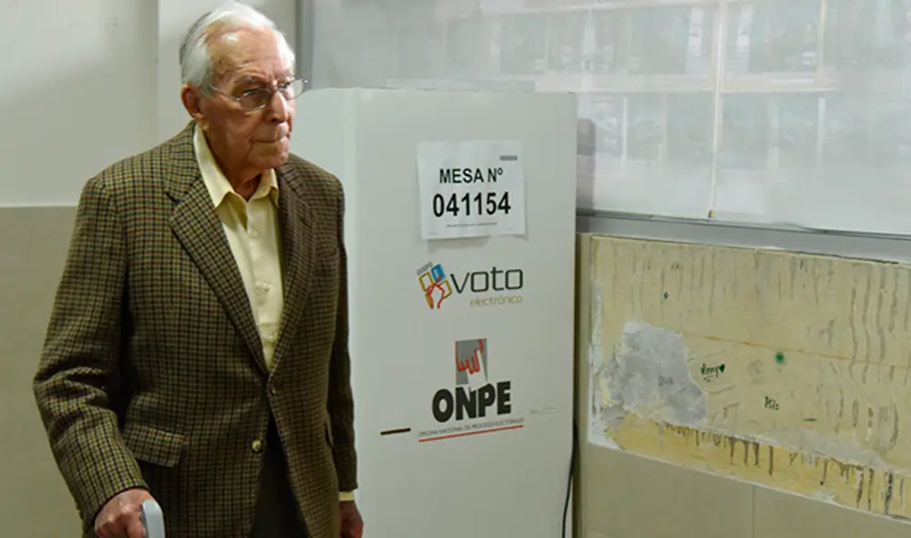 Luis Bedoya Reyes estuvo de onomástico: el patriarca del PPC cumplió 101 años 