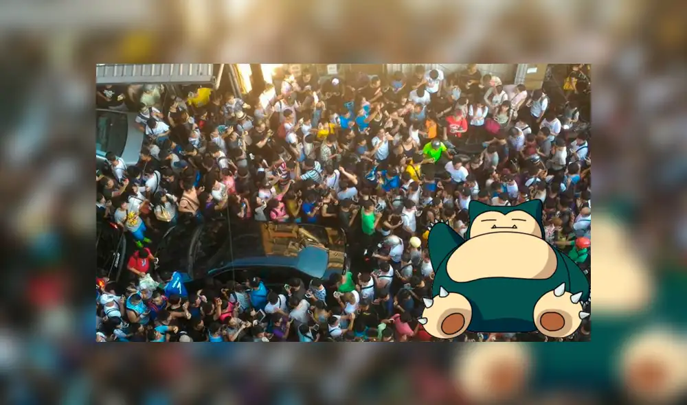 Pokémon GO causó espontáneas aglomeraciones de civiles en más de un lugar público, y no tan público, desde su lanzamiento. Pokémon GO causó espontáneas aglomeraciones de civiles en más de un lugar público, y no tan público, desde su lanzamiento.