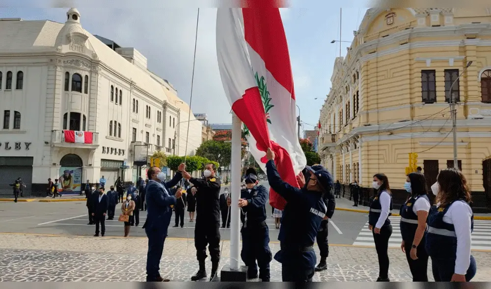 La MPCh rindió honores a profesionales de la salud y a quienes perdieron la batalla contra el coronavirus.