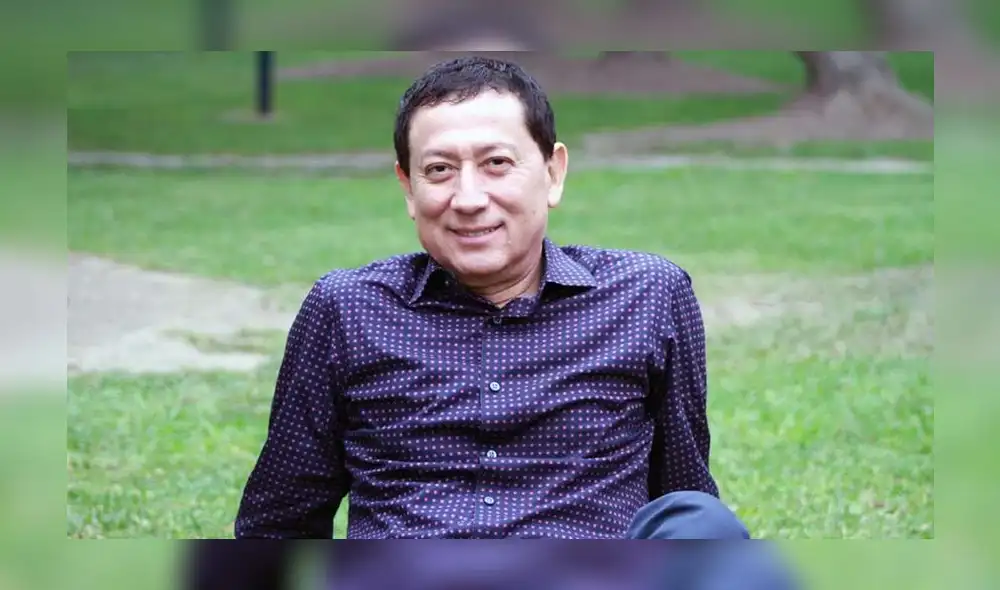 Juan de la Fuente Umetsu. Poeta y comunicador. Juan de la Fuente Umetsu. Poeta y comunicador.