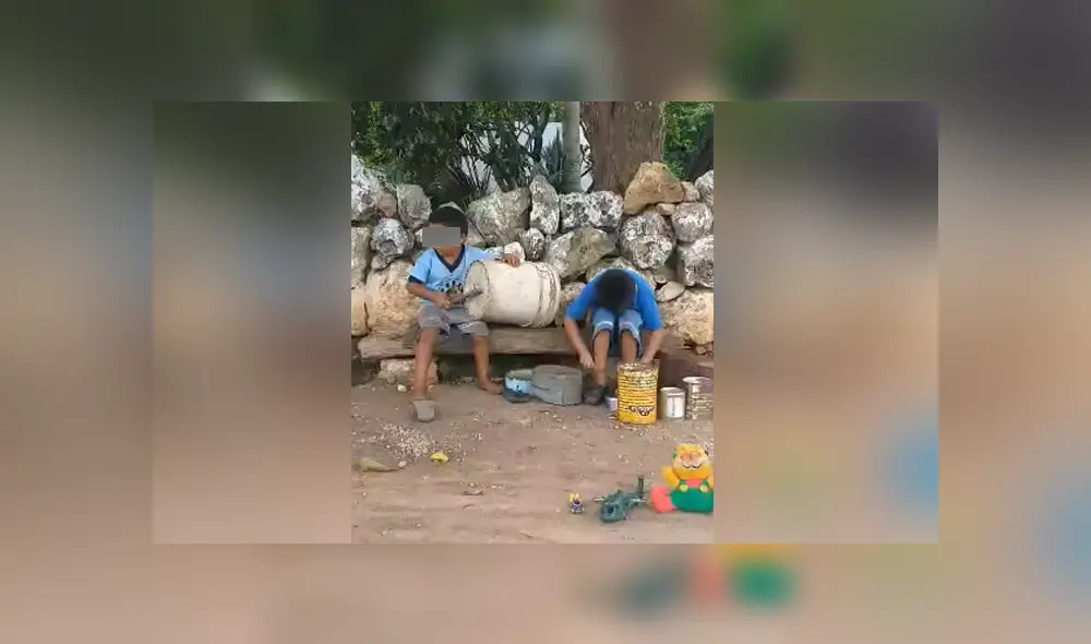 Dos niños sorprendieron con su talento para la música en medio de la calle. Foto: Facebook Dos niños sorprendieron con su talento para la música en medio de la calle. Foto: Facebook