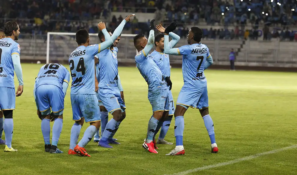 El año pasado, Binacional se hizo imbatible en Juliaca, por lo cual gestionó mejoras en el estadio Guillermo Briceño para jugar la Libertadores. Foto: Juan Carlos Cisneros/Líbero. El año pasado, Binacional se hizo imbatible en Juliaca, por lo cual gestionó mejoras en el estadio Guillermo Briceño para jugar la Libertadores. Foto: Juan Carlos Cisneros/Líbero.