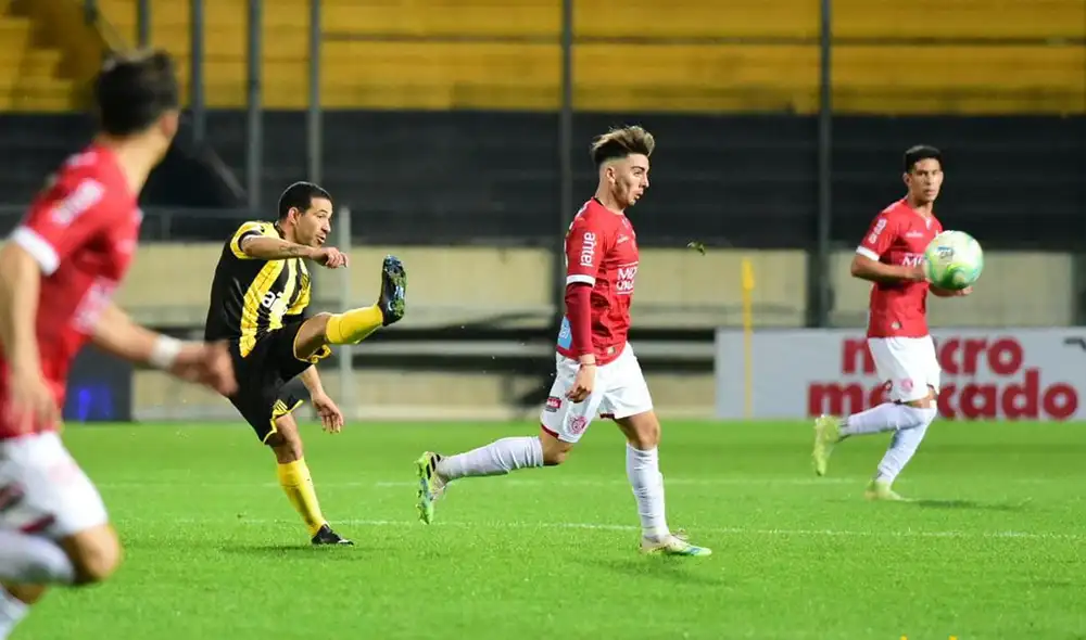Peñarol vs. Rentistas EN VIVO: juegan por la fecha 7 del Torneo Apertura de Uruguay. Foto: @padreydecanocom Peñarol vs. Rentistas EN VIVO: juegan por la fecha 7 del Torneo Apertura de Uruguay. Foto: @padreydecanocom