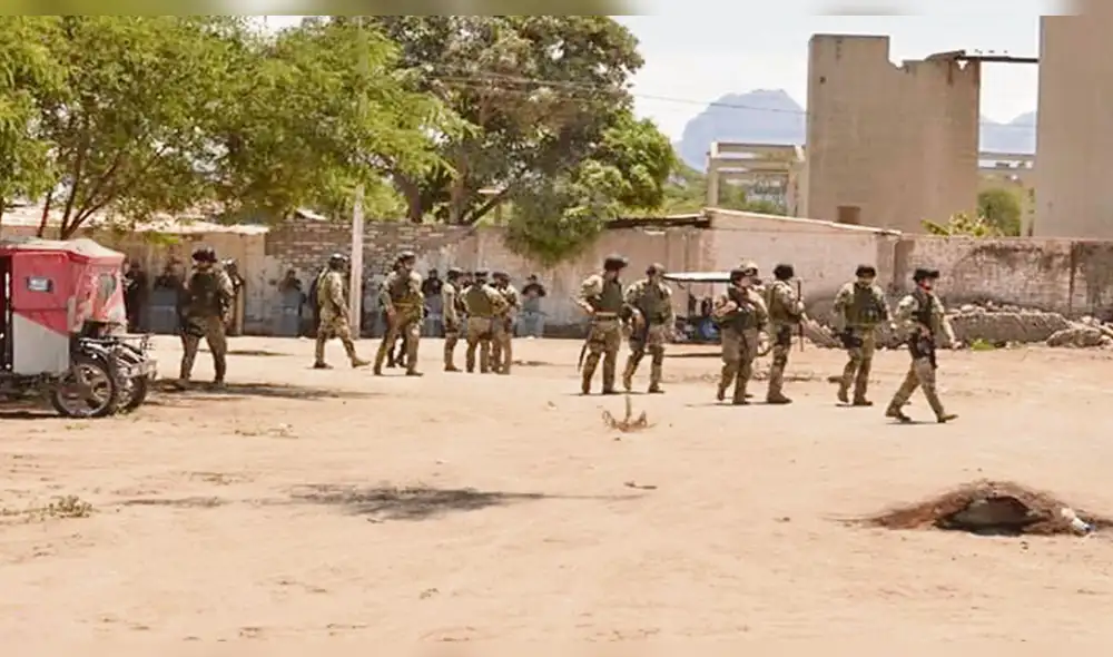 Una vez más. Un contingente policial intervino en azucarera. Una vez más. Un contingente policial intervino en azucarera.