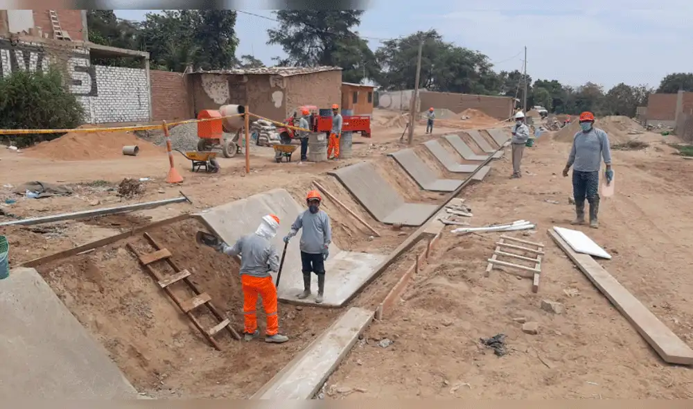 La rehabilitación se realiza en el canal Panaqué, luego de los daños que sufrió durante el fenómeno de El Niño. Foto: difusión La rehabilitación se realiza en el canal Panaqué, luego de los daños que sufrió durante el fenómeno de El Niño. Foto: difusión