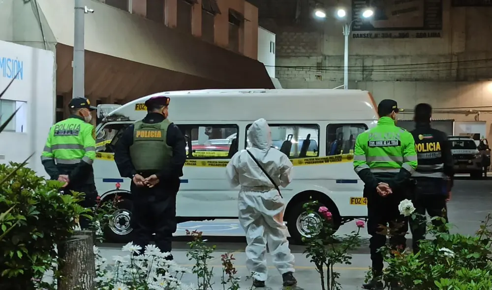 La policía llegó al hospital para recabar información para las investigaciones. Créditos: Deysi Portuguez / URPI-GLR La policía llegó al hospital para recabar información para las investigaciones. Créditos: Deysi Portuguez / URPI-GLR