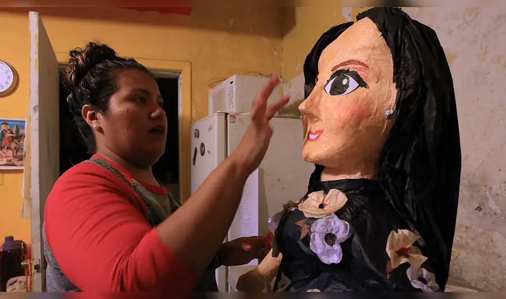 Venden piñata de Sara Sosa, polémica hija de José José