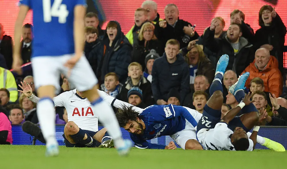 André Gomes sufrió una de las lesiones más fuertes en lo que va de la presente temporada de la Premier League. André Gomes sufrió una de las lesiones más fuertes en lo que va de la presente temporada de la Premier League.