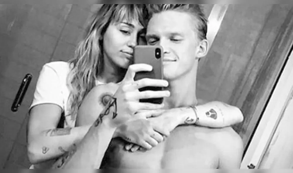Miley Cyrus toca parte íntima de Cody Simpson en foto. Fuente: Instagram