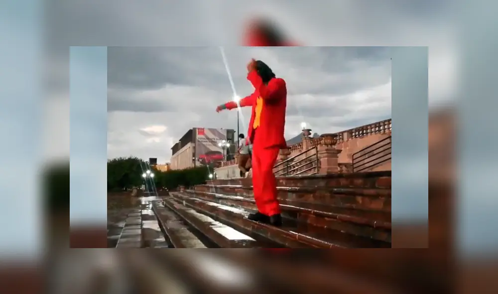Video es viral en Facebook. Sujeto causó sensación en las redes al recrear una de las mejores escenas del Joker en los exteriores de un centro comercial Video es viral en Facebook. Sujeto causó sensación en las redes al recrear una de las mejores escenas del Joker en los exteriores de un centro comercial