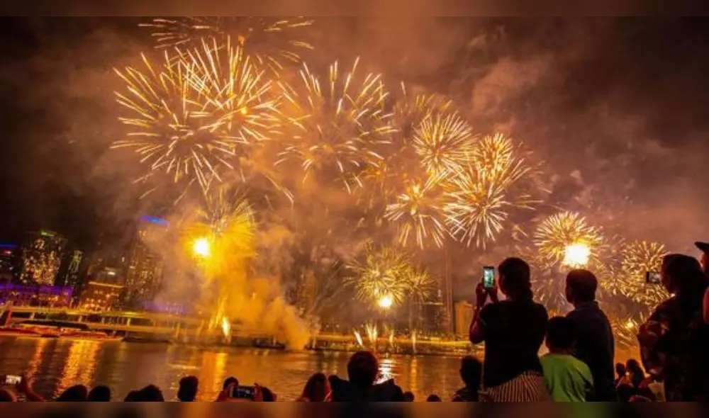 Frases y mensajes que puedes dedicar vía WhatsApp para el Año Nuevo 2021. Foto: EFE Frases y mensajes que puedes dedicar vía WhatsApp para el Año Nuevo 2021. Foto: EFE