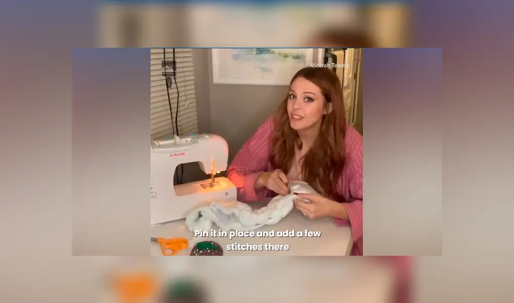 Desliza hacia la izquierda para ver el vestido de novias hecho con pañales del video viral de YouTube. Desliza hacia la izquierda para ver el vestido de novias hecho con pañales del video viral de YouTube.