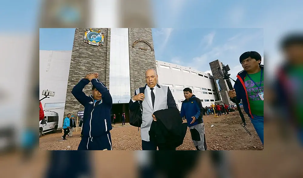 08-12-19 2019
ROBERTO MOSQUERA TECNICO DEL DEPORTIVO BINACIONAL EN JULIACA 08-12-19 2019
ROBERTO MOSQUERA TECNICO DEL DEPORTIVO BINACIONAL EN JULIACA