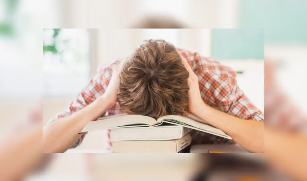 El muchacho quiso atenuar el enojo de sus padres al hacer este divertido video. El muchacho quiso atenuar el enojo de sus padres al hacer este divertido video.