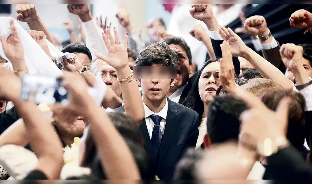 Federico Danton se inscribió en el APRA frente a ataúd de Alan García [VIDEO]