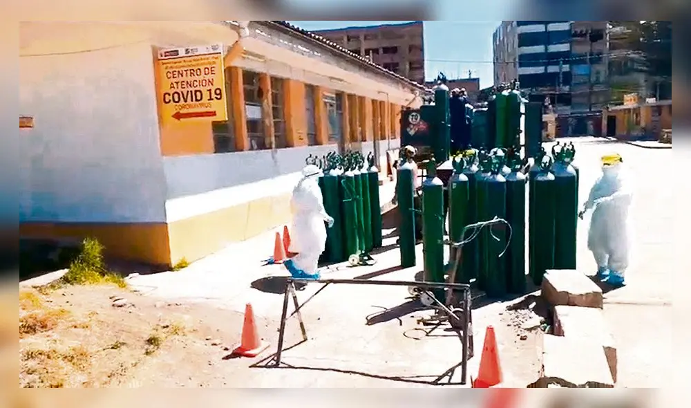 COVID EN PUNO.  Para atender a pacientes COVID, ayer llegaron 66 balones de oxígeno al hospital de Puno.