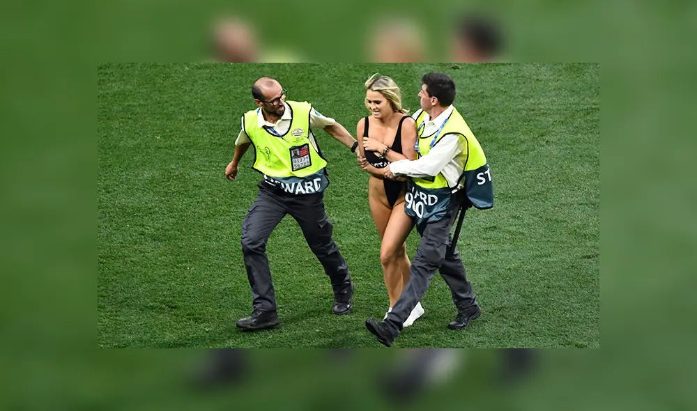 ¿Qué quiso publicitar Kinsey Wolanski al invadir el Liverpool vs. Tottenham? [VIDEO]