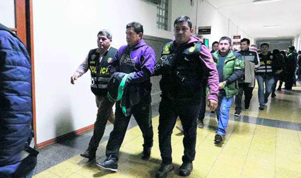 Detenidos. En Cusco, Moquegua y Puno fueron arrestados 16 policías implicados en tráfico de drogas. Detenidos. En Cusco, Moquegua y Puno fueron arrestados 16 policías implicados en tráfico de drogas.