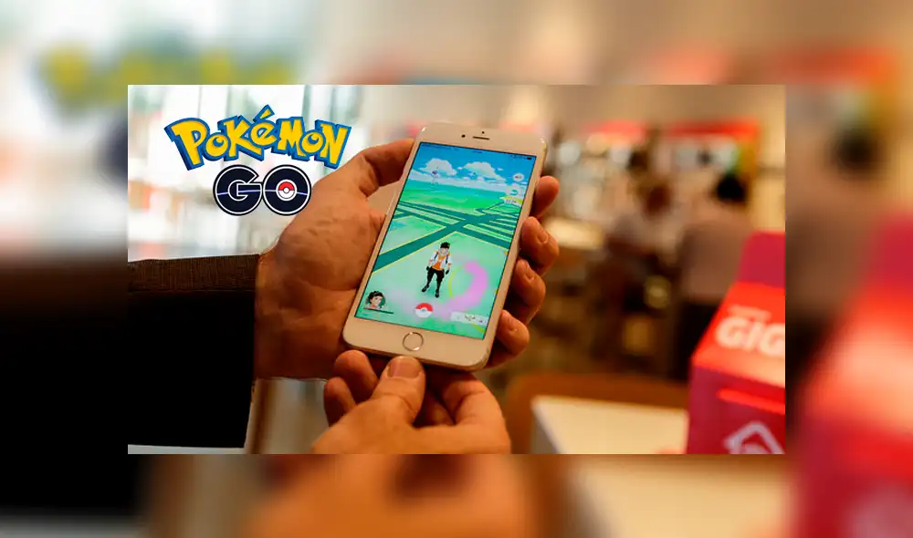 Multan a hombre de 77 años por ignorar cuarentena y jugar Pokémon GO en la calle.