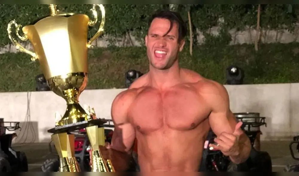 Fabio Agostini es blanco de críticas por ponerse la bandera peruana en parte íntima
