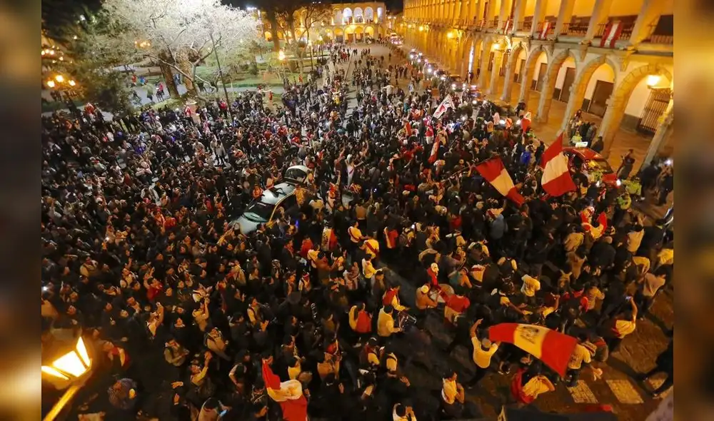 Celebración peruanos Celebración peruanos