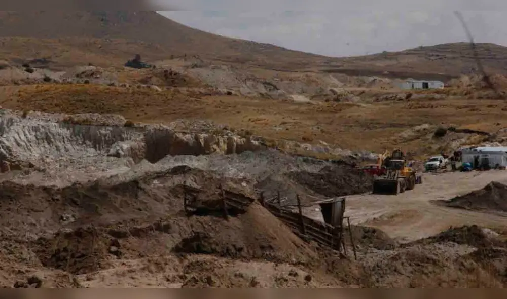 MINERÍA. Choccollo es la zona donde hay, según el alcalde de Chamaca Antonio Huamán, 100 mineros informales e ilegales MINERÍA. Choccollo es la zona donde hay, según el alcalde de Chamaca Antonio Huamán, 100 mineros informales e ilegales
