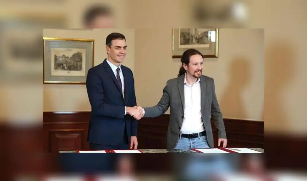 Pedro Sánches y Pablo Iglesias firman acuerdo de Gobierno. Foto: difusión