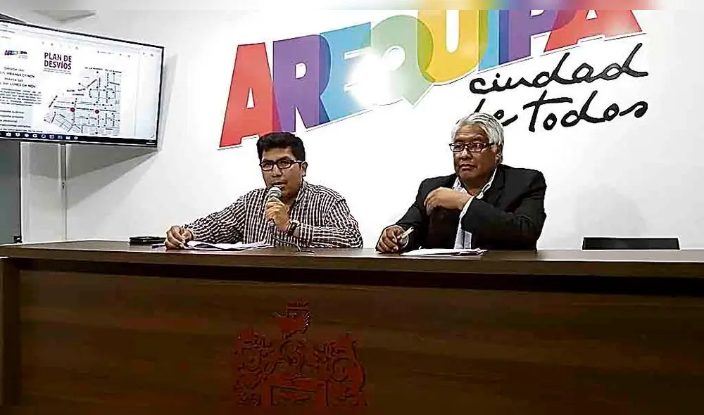 ANUNCIO. Funcionarios ediles respondieron a cuestionamientos. ANUNCIO. Funcionarios ediles respondieron a cuestionamientos.