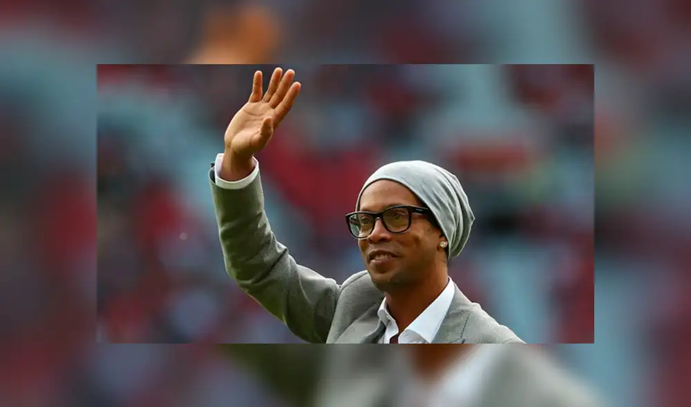 Conoce el extraño nuevo empleo de Ronaldinho tras desligarse del fútbol