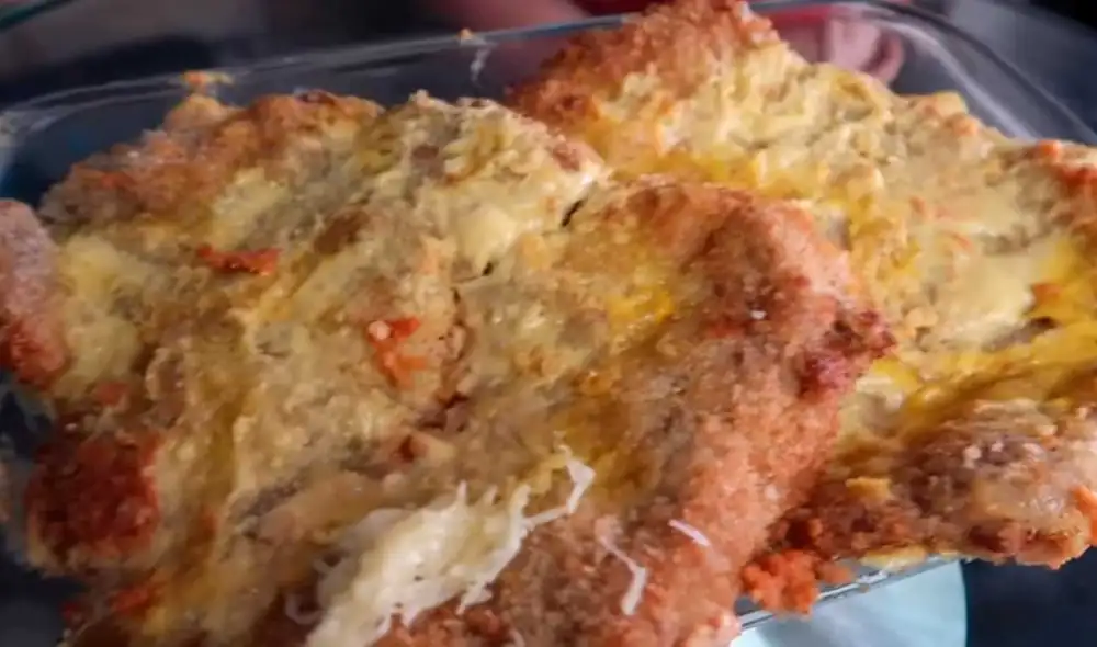 Desliza las imágenes para ver el aspecto que tiene esta costosa milanesa que se vende en un local de Lima. Foto: captura de Youtube/Desbalanceados